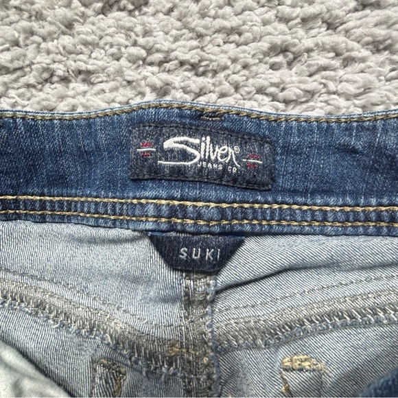 Silver Jeans Blue Capris Distressed Style - Picture 2 of 5